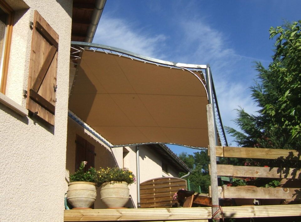 Pergola en acier avec toile