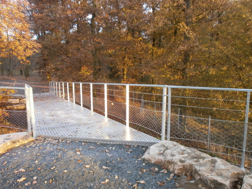 Passerelle en acier